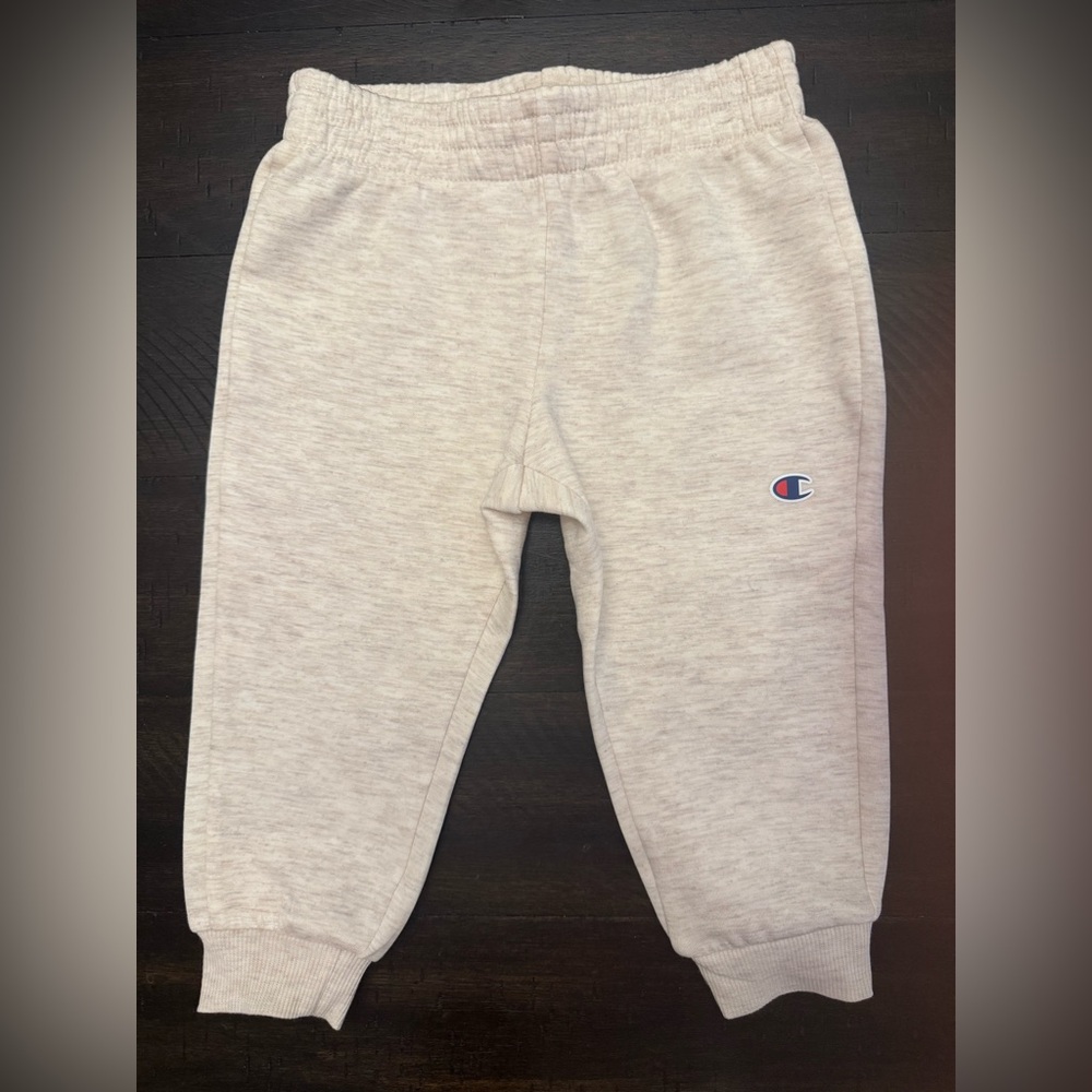 Champion suit - 18 months - Picture 4 of 5